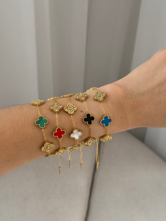 Shiny clover bracelet