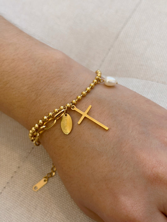 Lucky cross bracelet