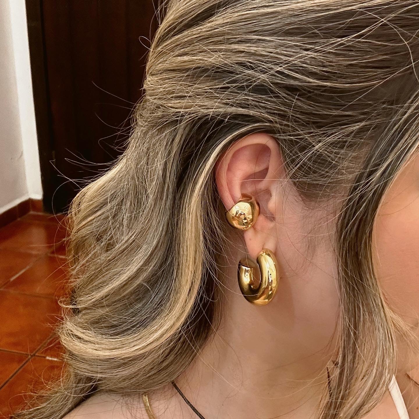 Chunky gold/silver earcuff